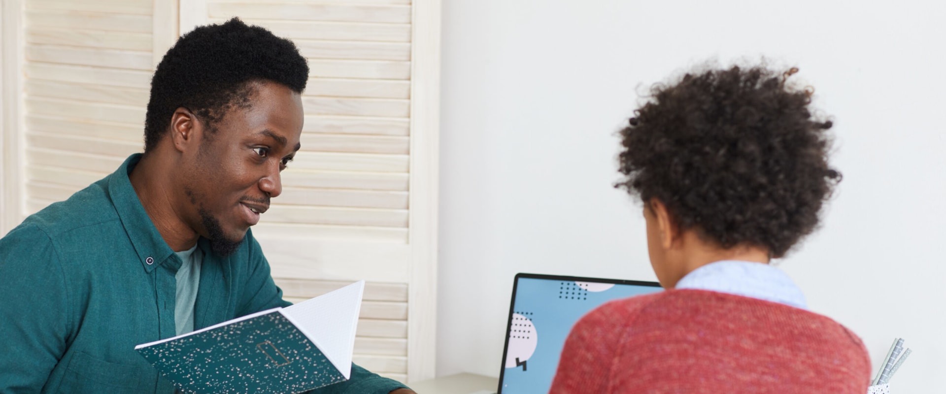 Les avantages et les inconvénients du tutorat en ligne : un guide complet