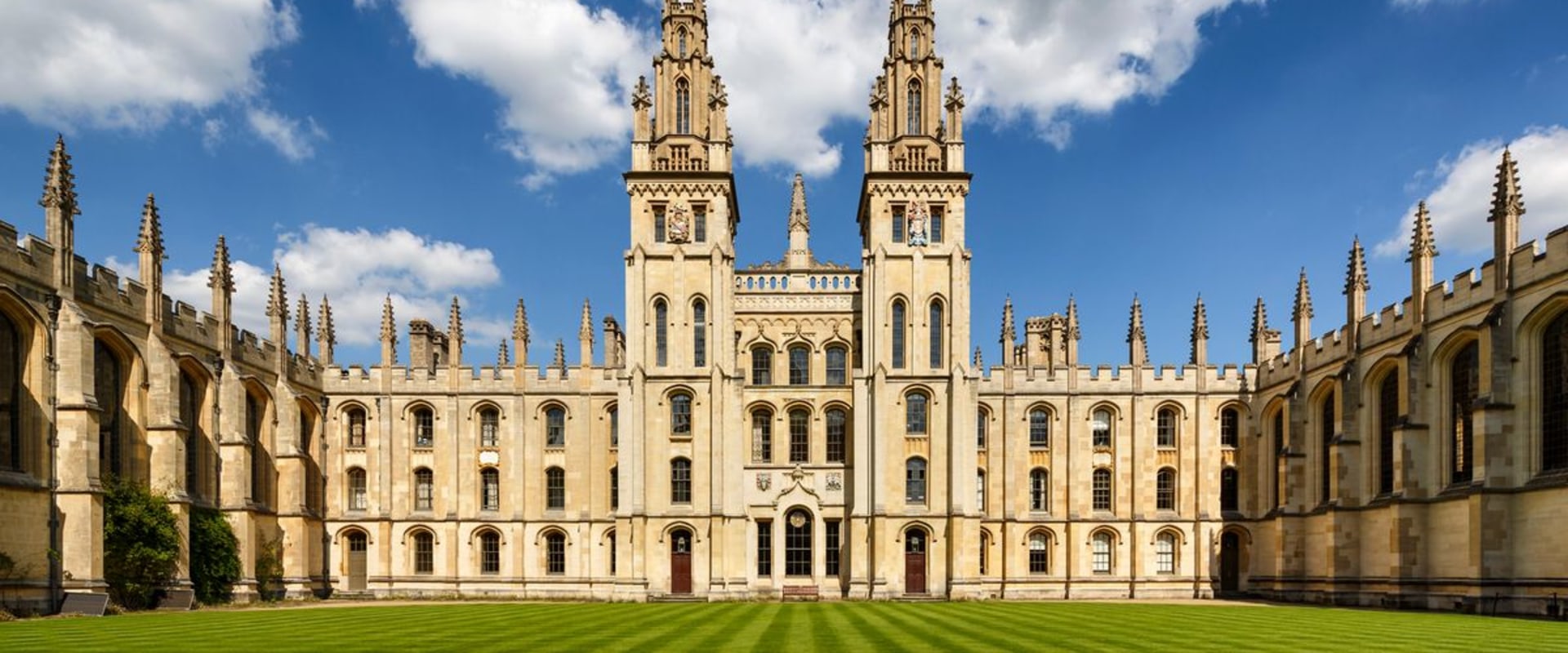 Qu'est-ce que l'université Lewis a à offrir ?