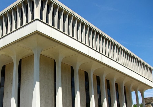 L'université Lewis est-elle une école d'arts libéraux ?