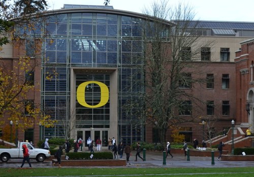 L'université Lewis est-elle une école sélective ?